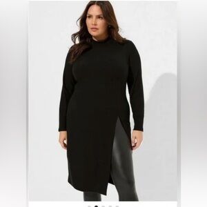 Torrid Ribbed Mock Neck Tunic Shirt with Side Slit size 1 (14/16) NWT
